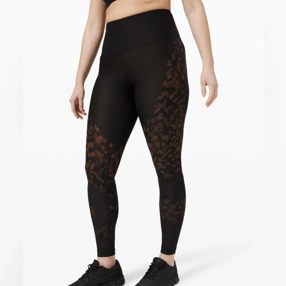 Lululemon Mapped Out HR Tight Camo Black Size 8 - Picture 1 of 7
